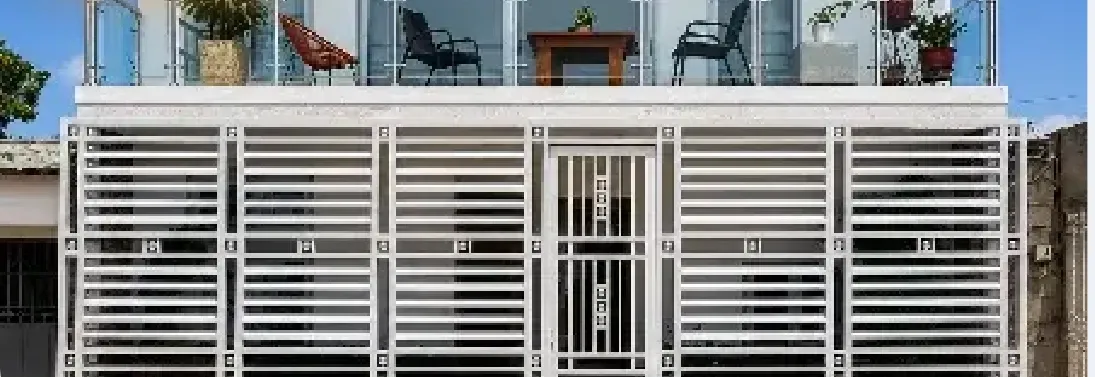 Fachada residencial después de la intervención